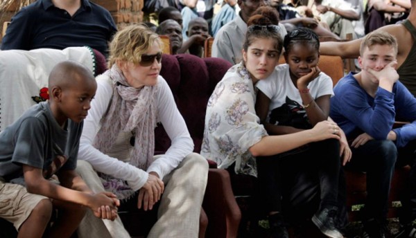 Famosos que se han dedicado a procrear grandes familias