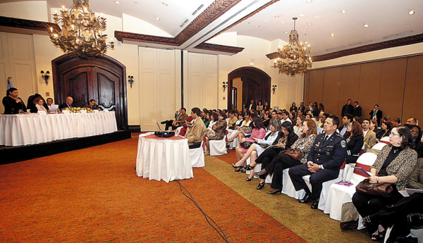 Instalan Modelo de Atención Integral a víctimas de violencia