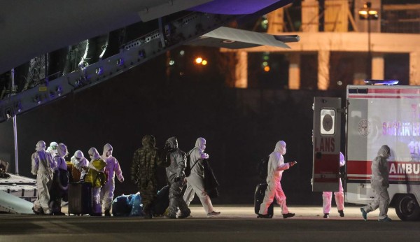 FOTOS: Crece el pánico en China ante brote de coronavirus; ya son 304 los muertos