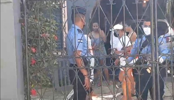 ¡Consternación en Roatán! Esto es lo que se sabe sobre la brutal masacre de tres personas