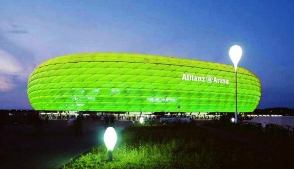 ¡Detallazo! Edificios y monumentos se pintan de verde en honor al Chapecoense