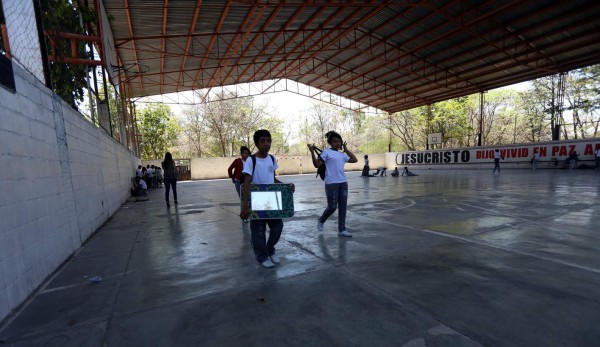 Recorrido por el colegio más longevo de Honduras: Instituto Central Vicente Cáceres