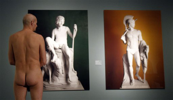 Al museo desnudos