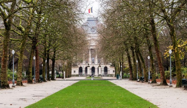 Bruselas en segundo día de máxima alerta; calles casi vacías