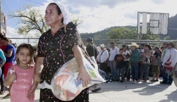 La solidaridad cobija a pobladores de La Virtud