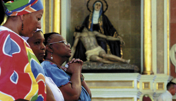 Garifunas rinden honor a la Virgen de Suyapa