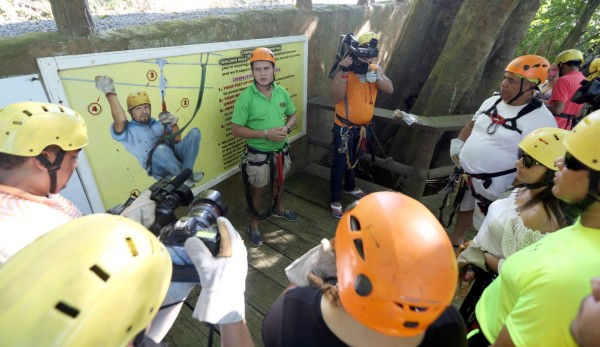 Recreación extrema en la hermosa y deslumbrante Isla de Roatán