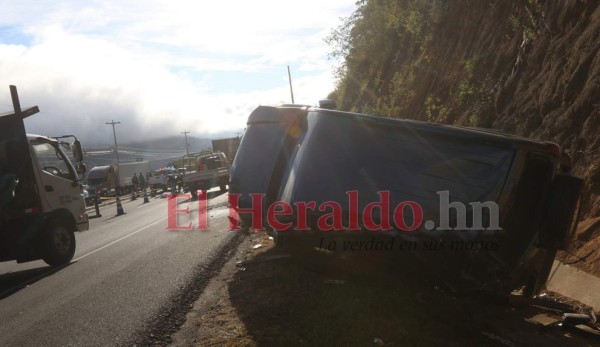FOTOS: La trágica escena donde murió motociclista que impactó contra un poste