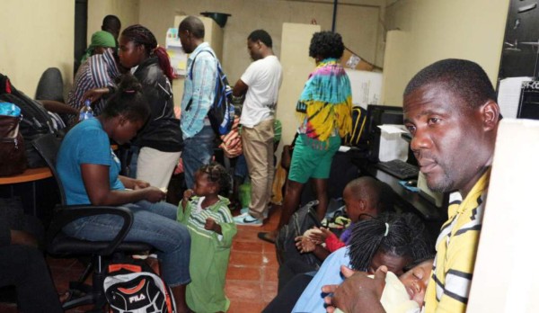 Honduras: Con operaciones conjuntas buscan regular tránsito de africanos