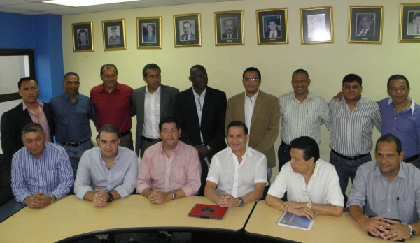 Confían en diez entrenadores hechos en Honduras