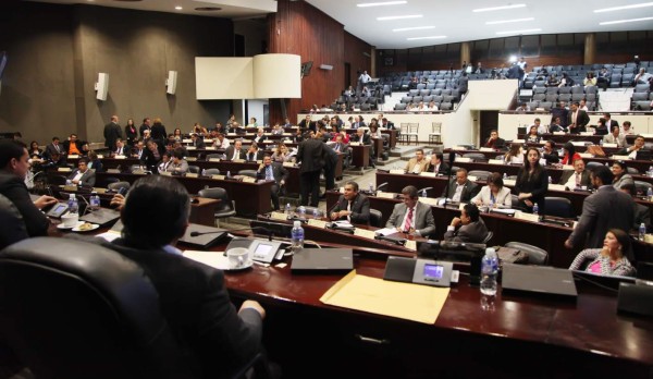 Llega al Poder Ejecutivo polémica reforma al Código Procesal Penal