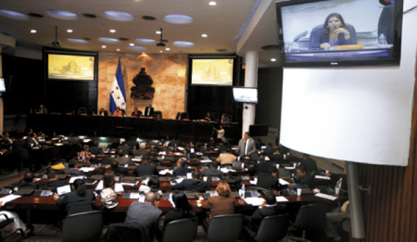 Guillén busca apoyo para nuevo paquete