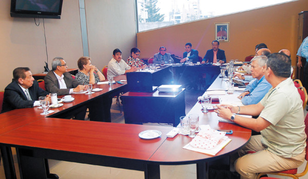 Proponen alejar el gobierno del CNA