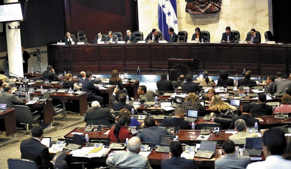 Diputados exigirán reforma a la Ley de Clasificación de Documentos