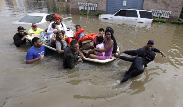 EEUU: cinco muertos y 20,000 socorridos por inundaciones en Luisiana