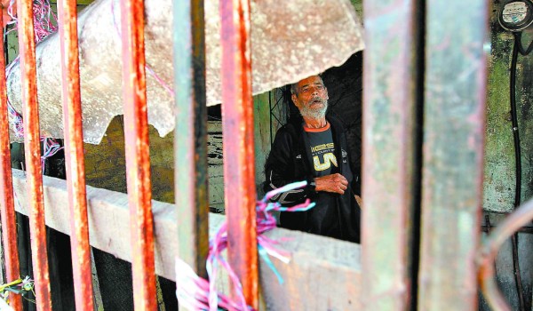 Anciano hondureño padece un eterno abuso