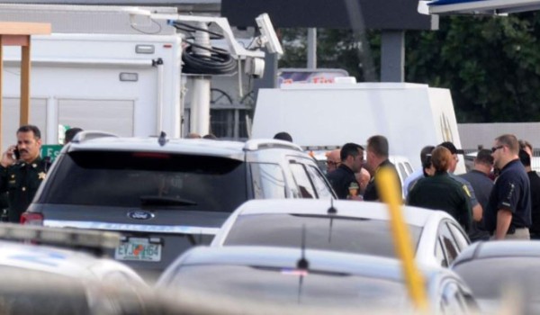 Unos 50 muertos y 42 heridos en club gay de Florida que FBI investiga como 'acto terrorista'&nbsp;&nbsp;