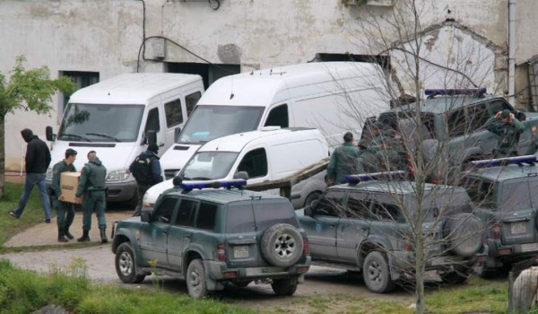 Guardia Civil española encuentra 'depósito de explosivos de ETA'