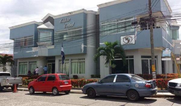 Decretan medidas cautelares a doctora por muerte de una paciente &nbsp;&nbsp;