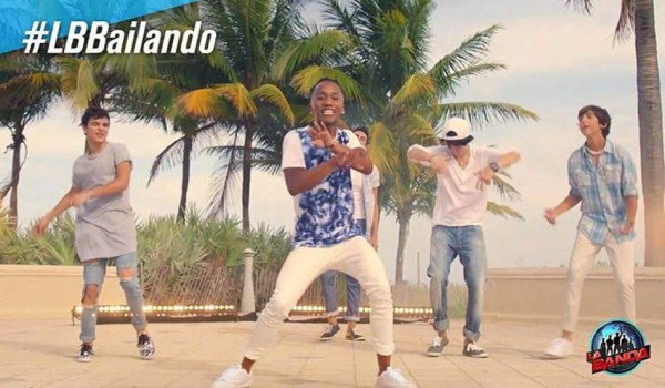 Aaron Bodden conquista con su flow en 'La Banda”