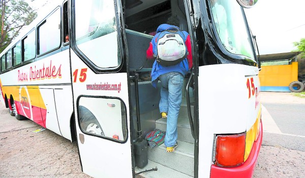 Augurios de muerte no detienen a migrantes hondureños rumbo a EUA