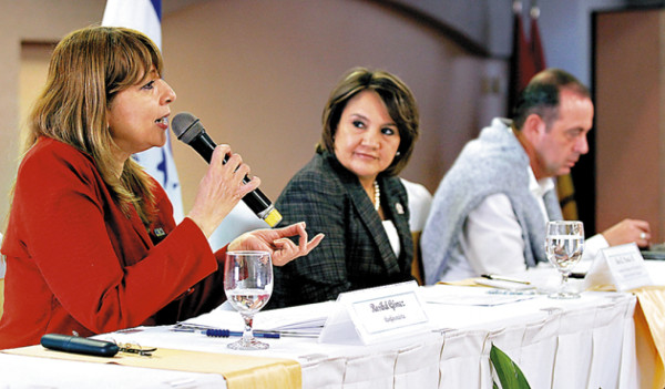 Mujeres desconocen sus derechos