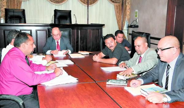 Juez autoriza muestra nasal, de orina y sangre