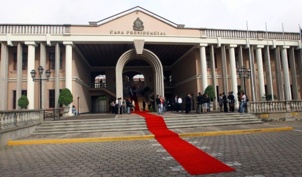 El Estadio Nacional de Tegucigalpa no siempre ha sido escenario de las tomas de posesión presidencial
