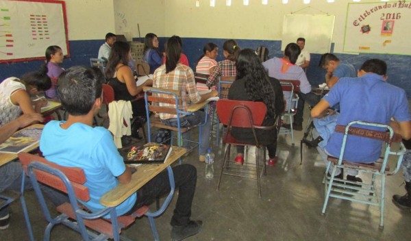 Unos 300 universitarios migran a Nicaragua para estudiar posgrados