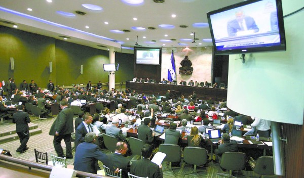 Opositores mostraron falta de cohesión en elección de directiva