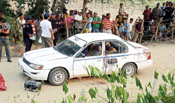 Asesinan a tres pasajeros de taxi en San Pedro Sula