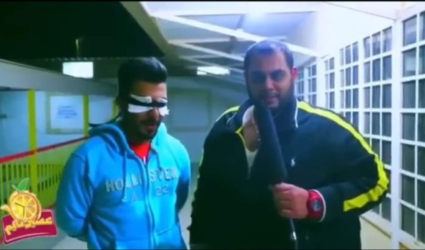 Presentador de televisión prende fuego a su invitado en pleno programa