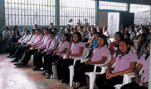 Educatodos cierra año escolar en Cane, La Paz