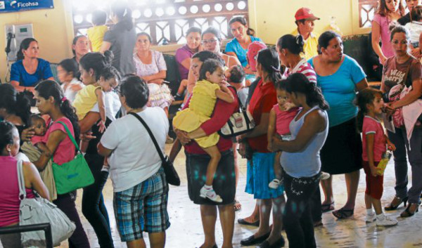 Mal tiempo duplica atenciones médicas en centros de salud