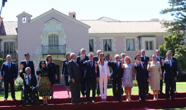 Presidente Juan Orlando Hernández y su homólogo Enrique Peña Nieto dialogan sobre migración, seguridad y comercio&nbsp;