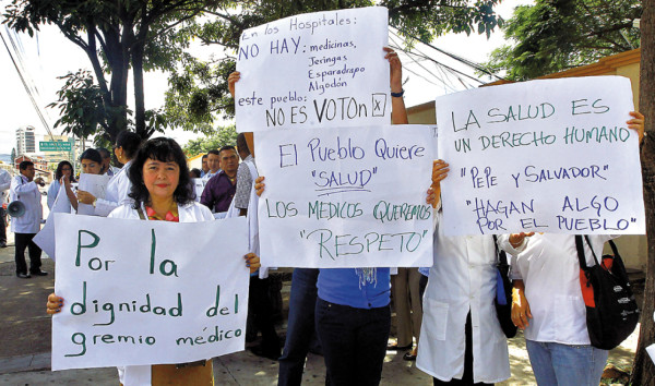 En coma sistema de salud pública