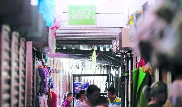 Mercados de la capital de Honduras superan sus tragedias