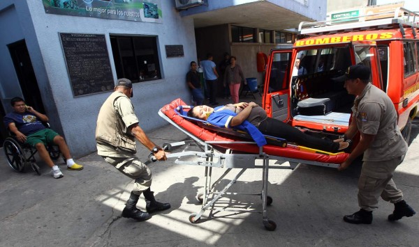 Honduras: Con gran lista de insumos reciben en el IHSS a parturientas