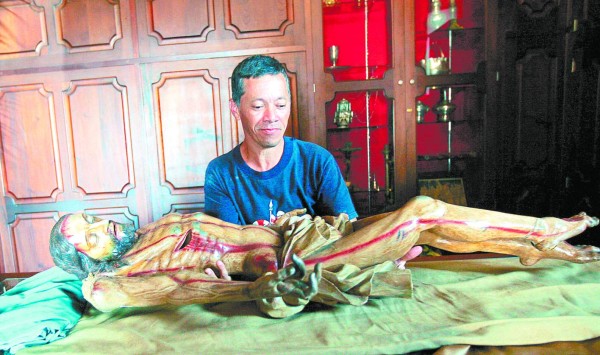 Sublime devoción y fervor al Cristo Negro