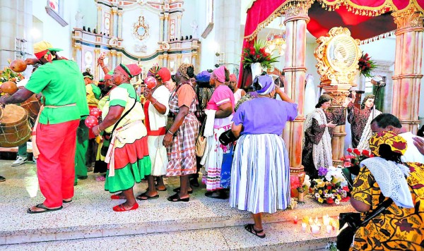 Fiesta garifuna para Suyapa