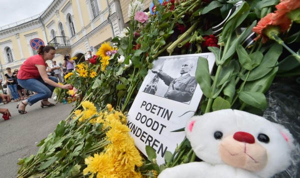 Indignación mundial por abatimiento de avión malasio