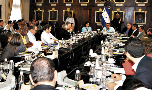 Consejo de Ministros 'batea” decretos