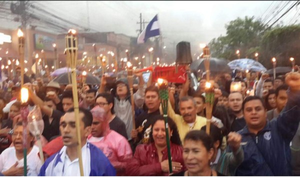 Hondureños se movilizan contra la impunidad