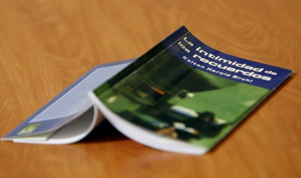 'Simplificar la forma de escribir es quitarle capas al ego”