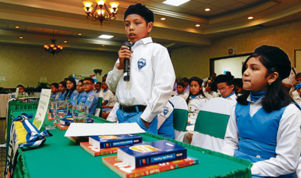 Fortalecer el reciclaje exigen niños a funcionarios