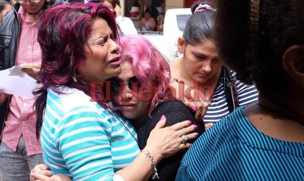 Doloroso momento cuando familiares reclamaron cuerpo del niño soterrado en Los Llanos