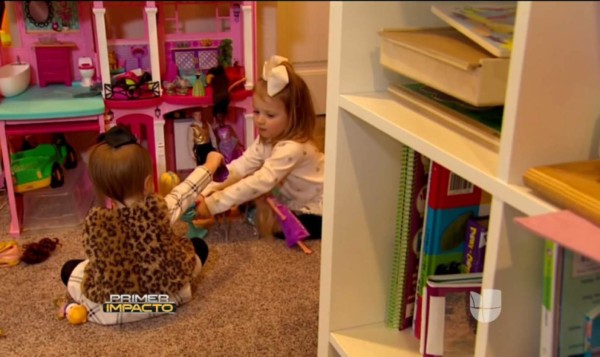 Video: Madre salva a su hija de morir asfixiada con un vegetal