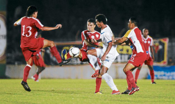 Choloma derribó al Olimpia y sueña con la final