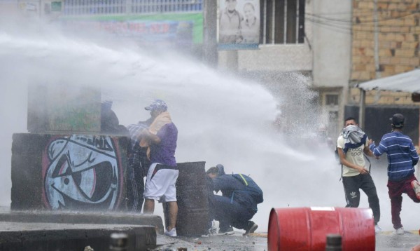 Caos, violencia y tres muertos durante protestas en Colombia contra Iván Duque