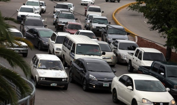 Tráfico vehicular aumentará en un 25% durante diciembre en la capital de Honduras